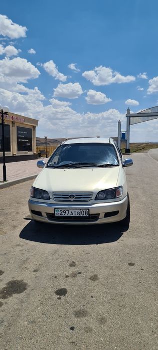 Продаю Toyota ipsum.