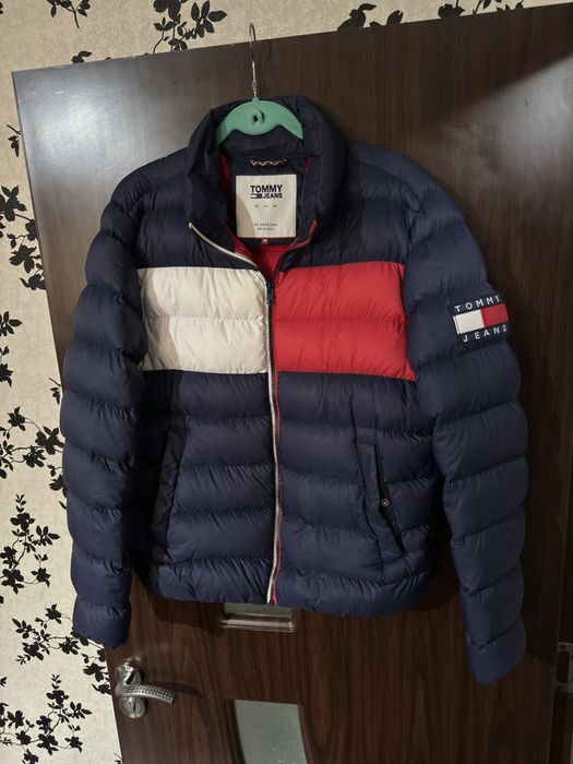 Geaca Tommy Hilfiger marimea M originala