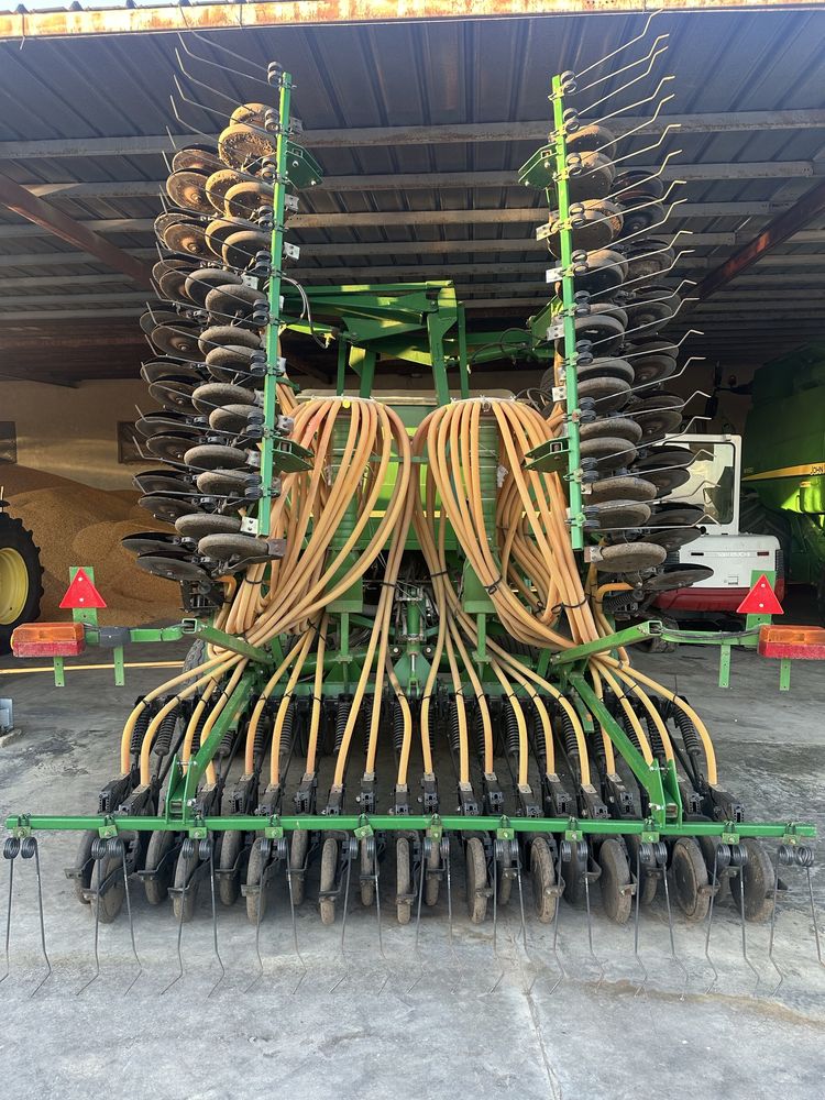 Сеялка John Deere 740A