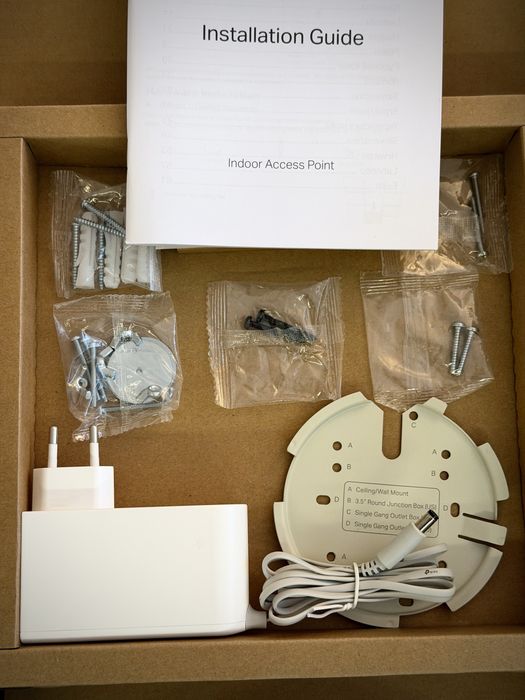 2x Access Point Wi-Fi 6 TP-Link Omada EAP670 AX5400 -Garantie Oct 2027