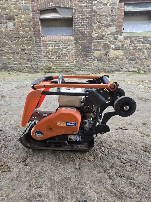 Placa vibrantă pe benzină.Disponibil în România din 26 Dec