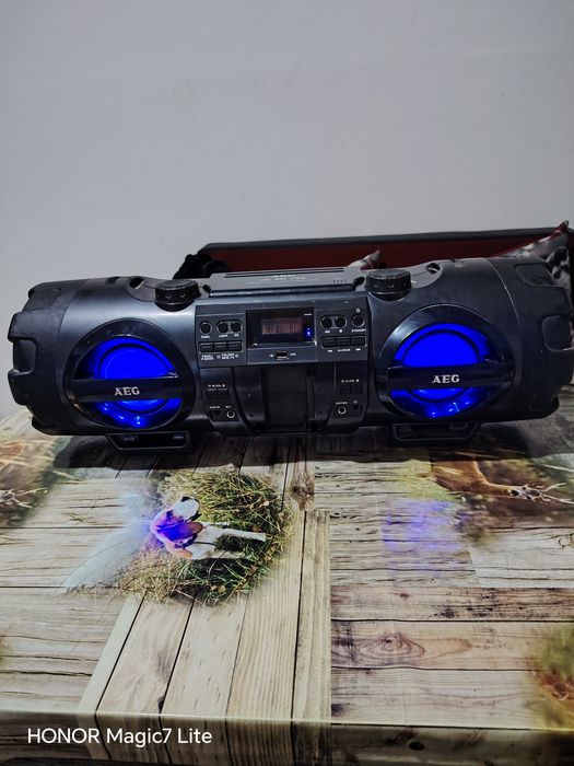 аудио система AEG блутут