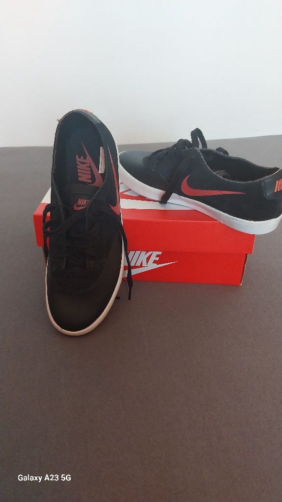 Nike Canvas Trainer  Womens Чисто нови