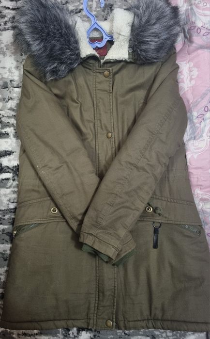 Qizlar va ayollar uchun kurtka