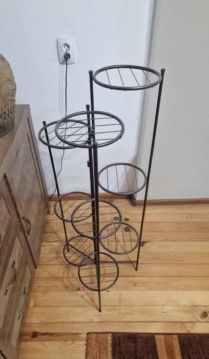 Цветарник,  стойка за саксии