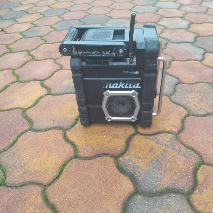 Vand radio Makita