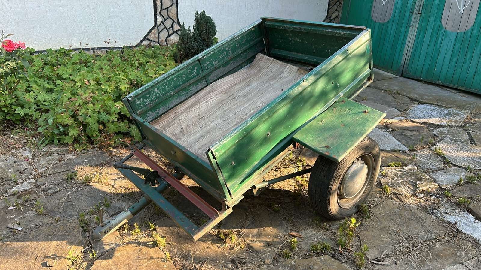 Продавам ремарке.