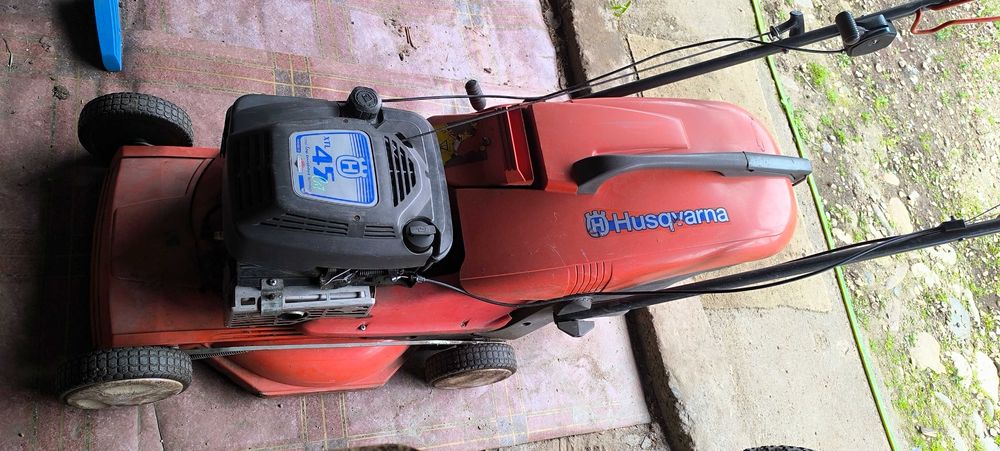 Mașină de tuns iarba Husqvarna XTL 45