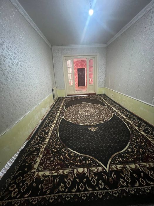 Tez sotiladi 1 qavatda 2 xona 3 xona qilingan