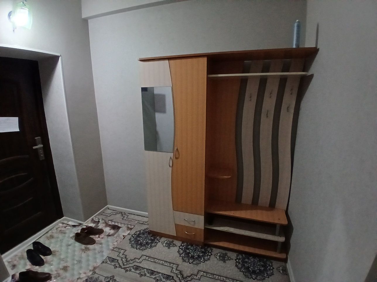 Микрорайон 3 хонали квартира ижарага берилади!!!