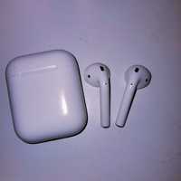 Наушники Apple AirPods with Charging Case белый