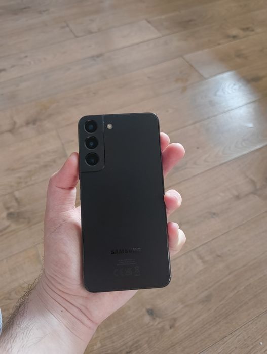 Samsung S22 in stare buna fara accesorii