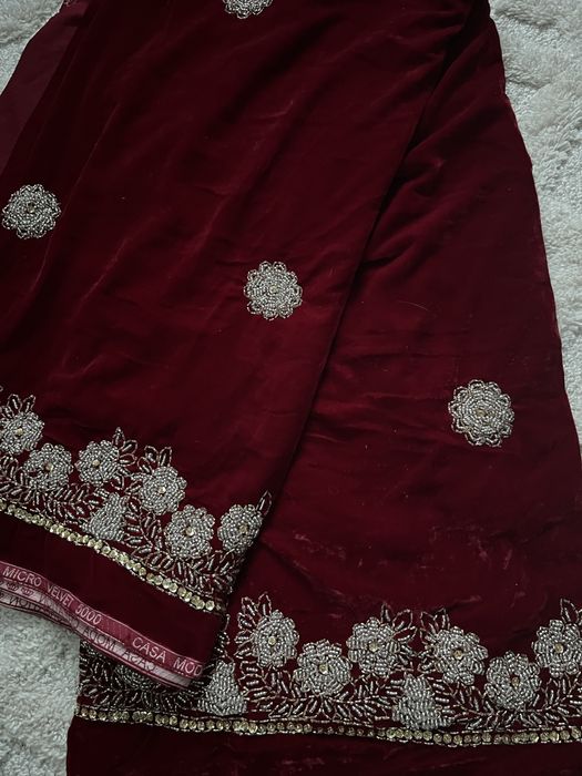 Платове за носии