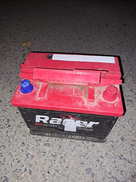 Аккумулятор 60 Ампер и 75 Ампер есть