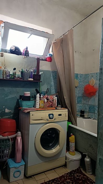 Срочно продам квартиру трёхкомнатную на первом этаже