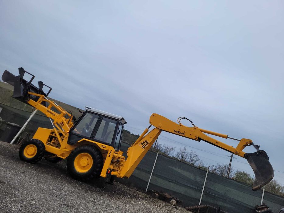 Buldoexcavator JCB 3CX sitemaster 4x4