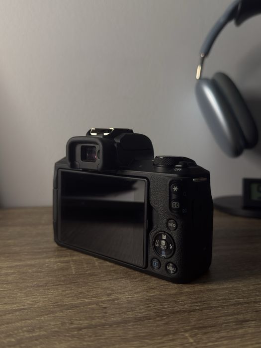 SET COMPLET | Canon M50 Mark II + Obiectiv 15-45mm | APROAPE NOU