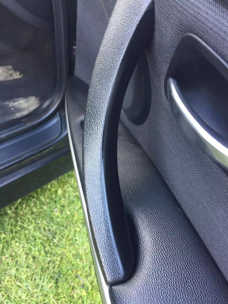 Дръжка за вътрешна КОМПЛЕКТ  БМВ Е90 91 92 BMW E90 E91  E92 НОВИ