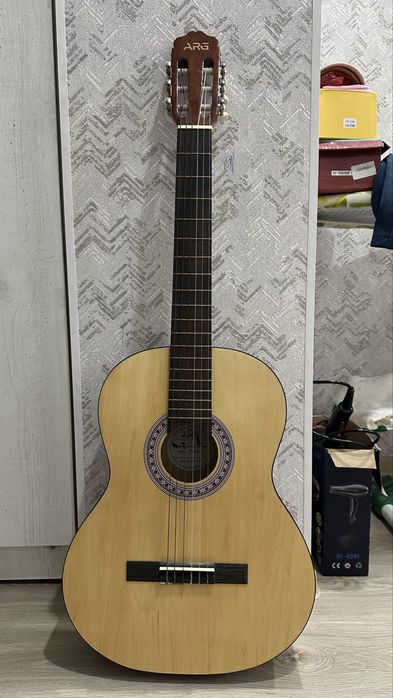 ARG Акустическая гитара серия “Амадеус” MC -101