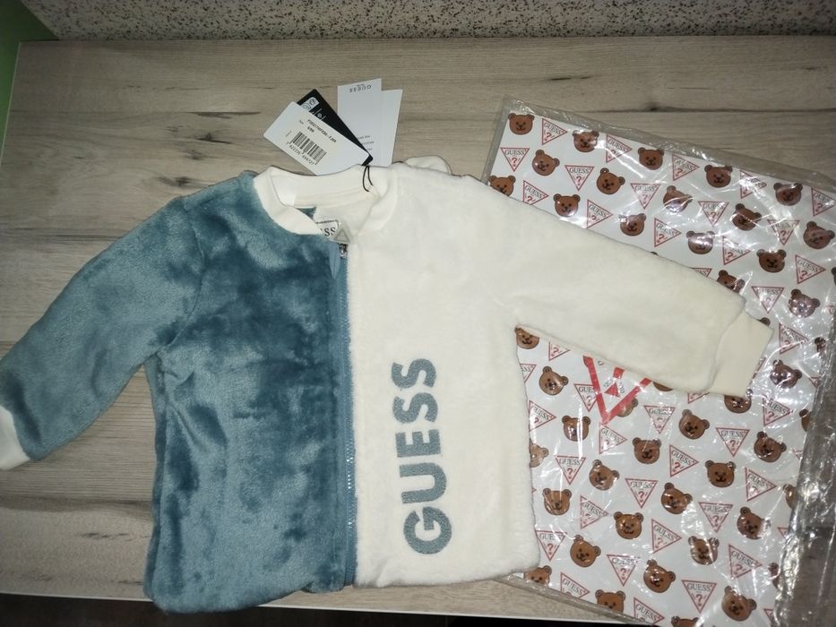 Бебешки гащеризон Guess - 6-9  месеца