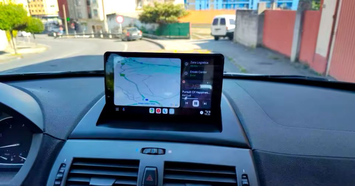 Navigatie Android BMW X3 E83 2003-2012 WiFi Bluetooth CARPLAY 1-8GB