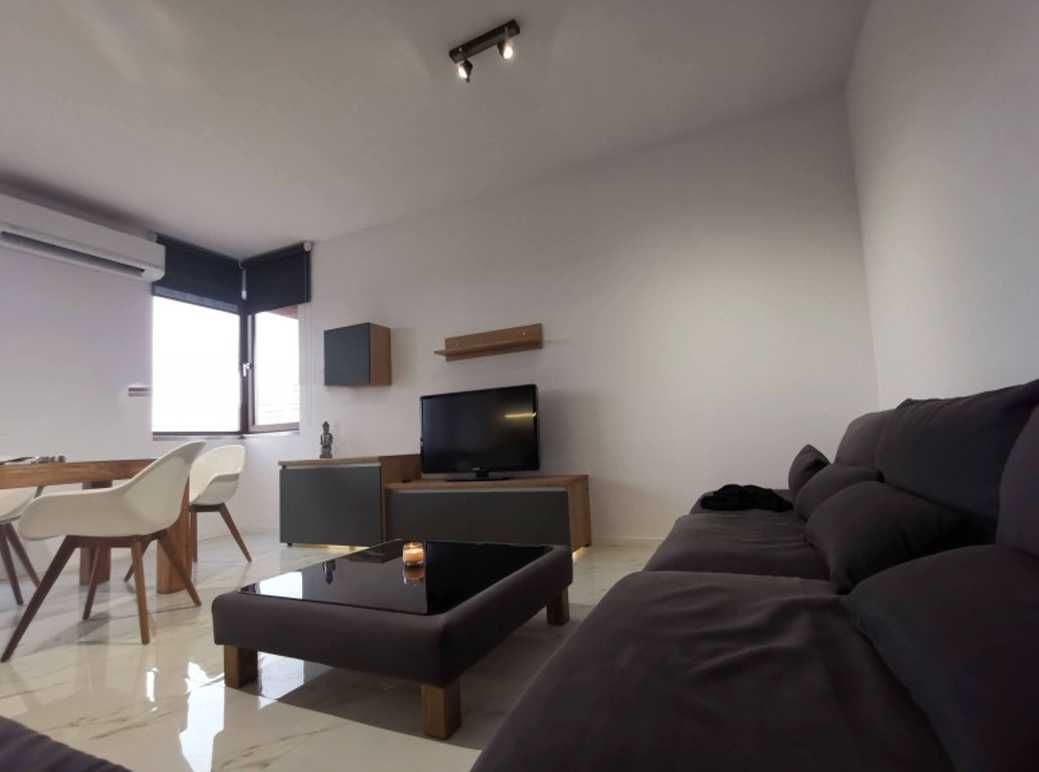 Дава се под наем Тристаен апартамент в Пловдив, Кършияка - 95 кв.м за 900 € - Снимка #3