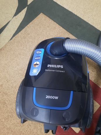 Пылесос Philips 2000w