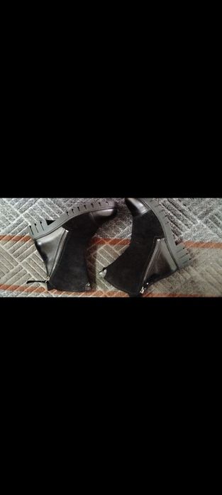 Продам Полусапожки RENZONI