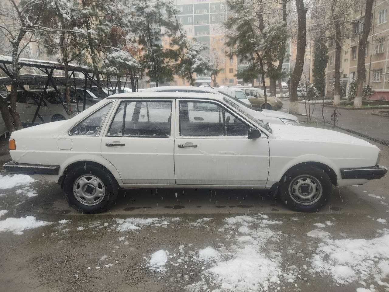 Продается автомобиль Volkswagen 1982 г. выпуска