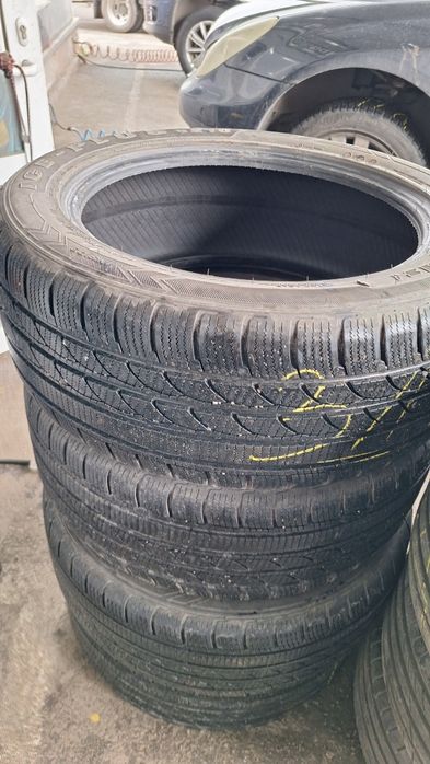 Зимни гуми Tracmax 235/50/18