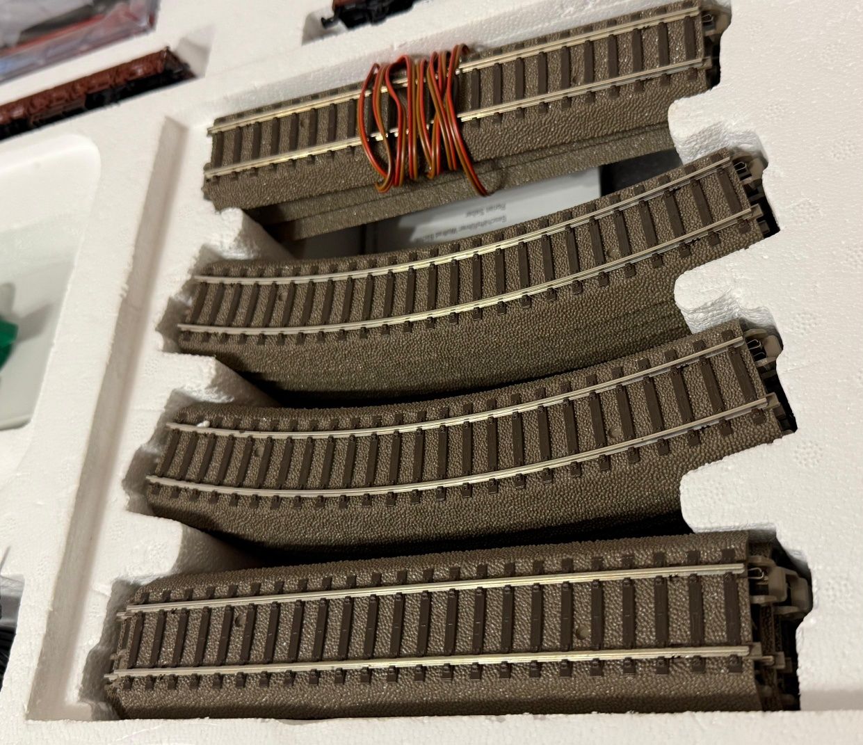 Start set trenulet locomotiva Trix 1:87