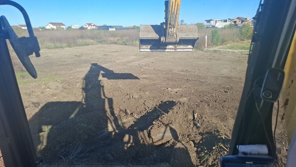 Inchiriez excavator