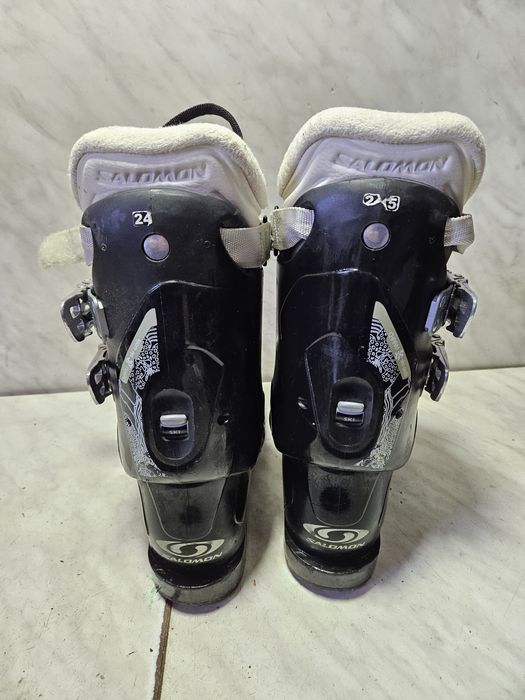 Clapari ski schi Salomon  mondo  24  corespunde mărimii 37
