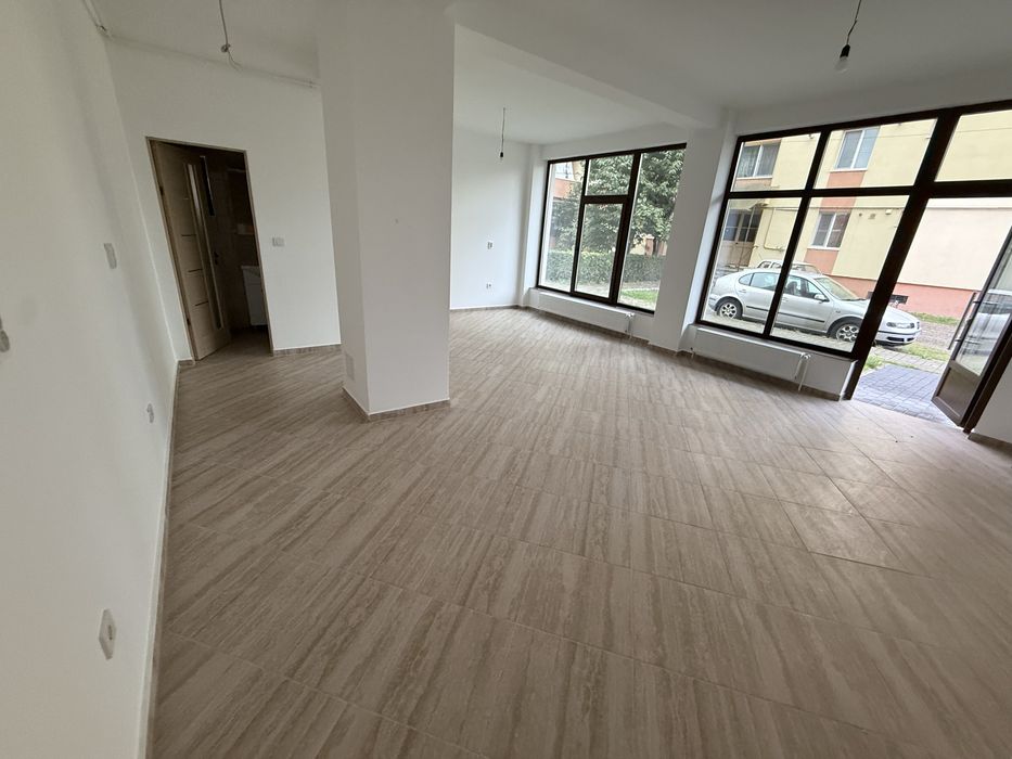 Spatiu Comercial