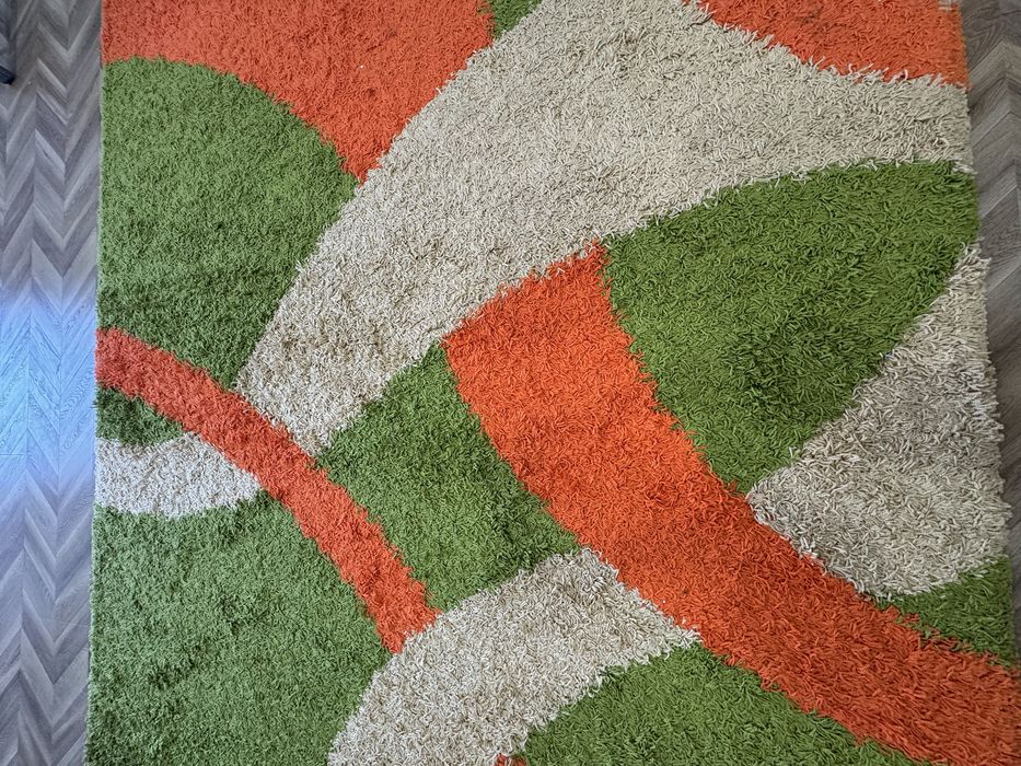 Ковер 3:2 в хорошем состояний.Очень теплое.