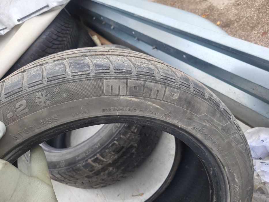 Зимни гуми 245/45/17 общо 120 лв.