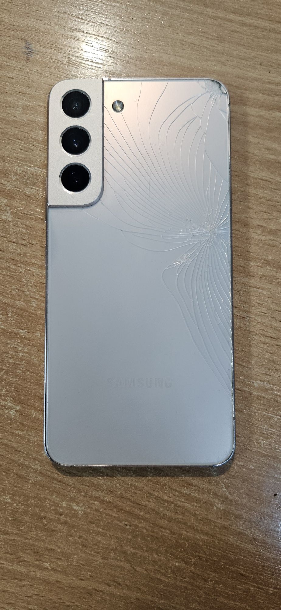 Samsung S22 5G .