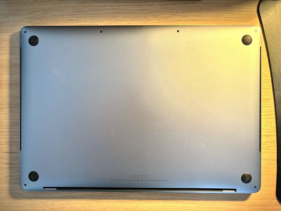 Apple Macbook Pro 15” i7 2.6 Ghz, RAM 16 Gb, SSD 240 Gb (2019) - A1990