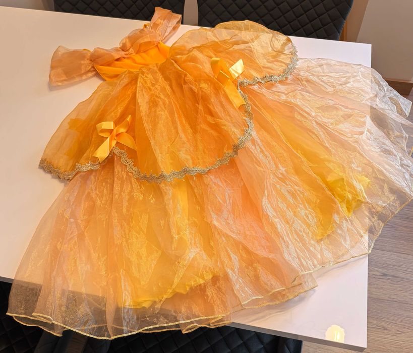 Роклята на принцеса Бел