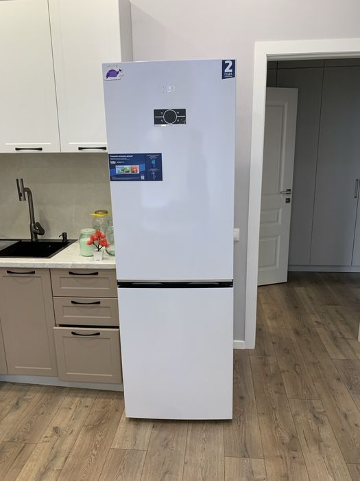 Продам холодильник Веко