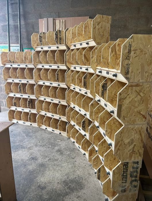 Boxe,hrănitoare lăzi pentru porumbei