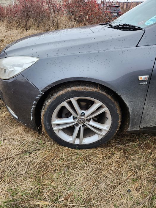 Vând capota motor opel insignia