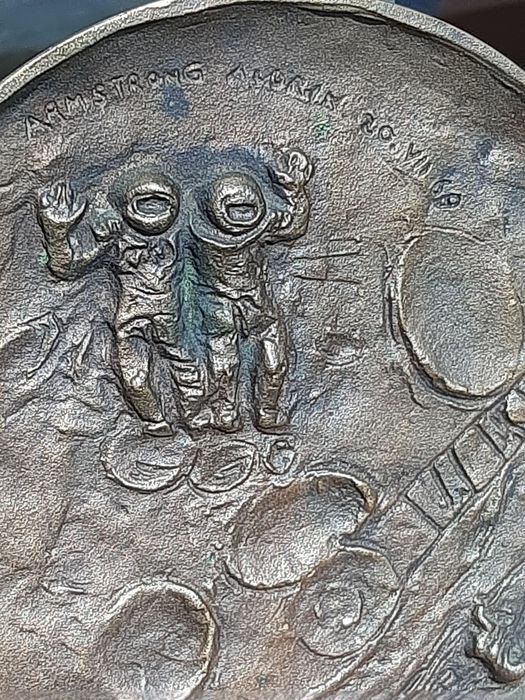 Vând farfurie aniversare Bronz