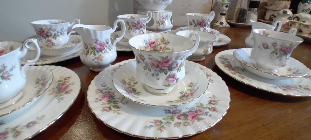 Set portelan englezesc Royal Albert
