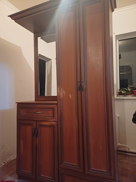 Шкаф для прихожей