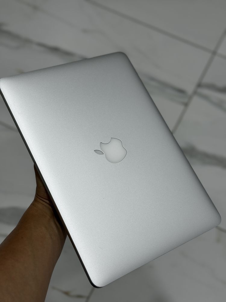 MacBook Pro (Retina, 13-inch, Late 2013) I5 / SSD 250 Gb / 8 Gb RAM
