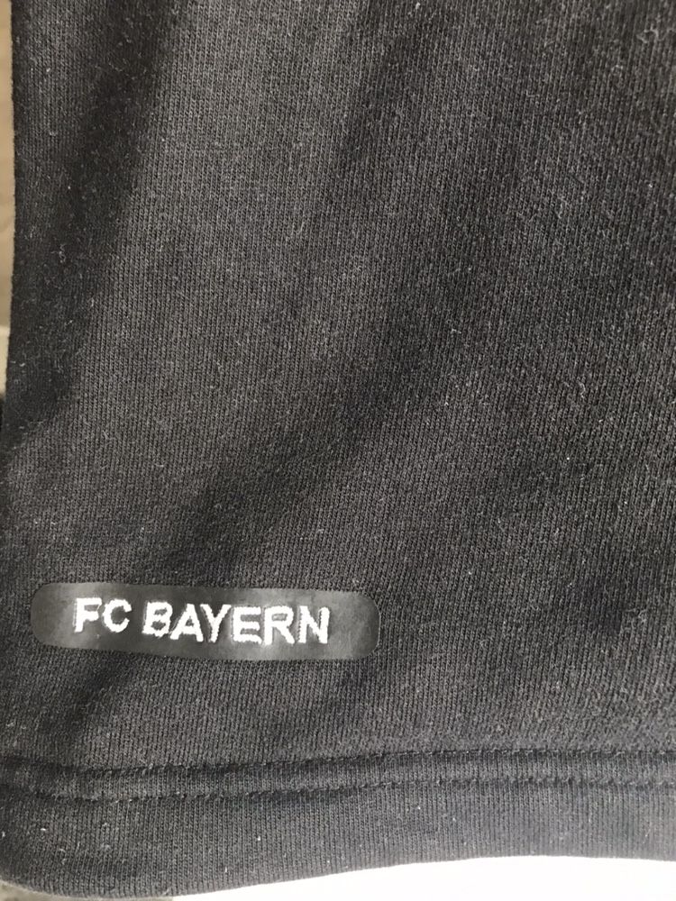 Vând Bluză Bayern München Originală
