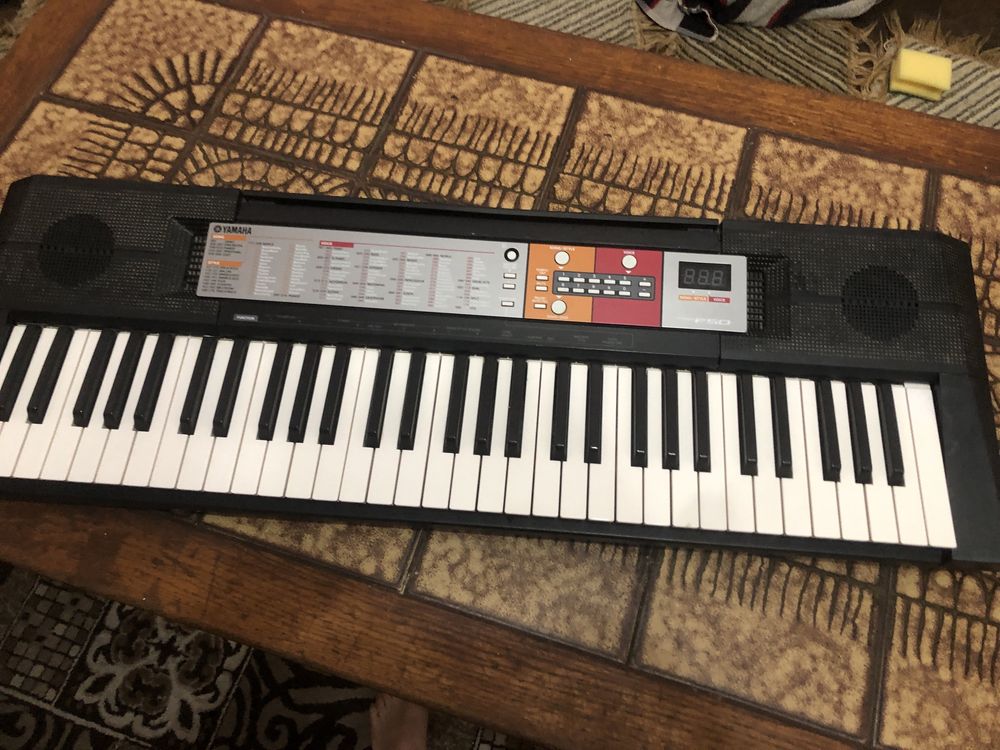 Pian electric Yamaha PSR F50