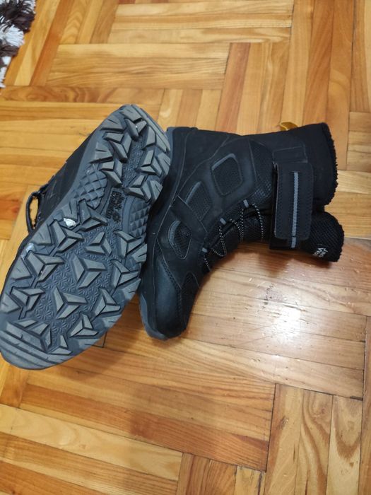 Продавам детски ботуши Jack Wolfskin номер 38