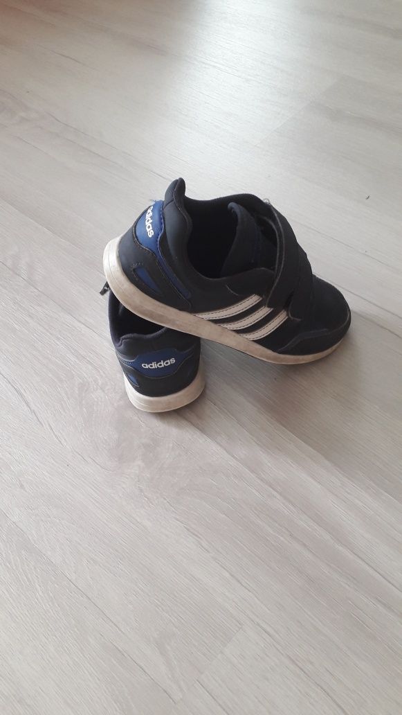 Маратонки Adidas